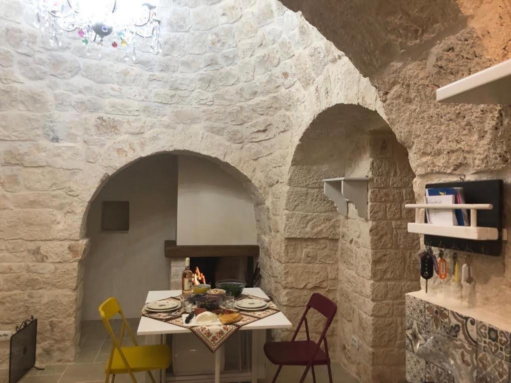 Trullo Dell' Edera Con Piscina Privata * Alberobello