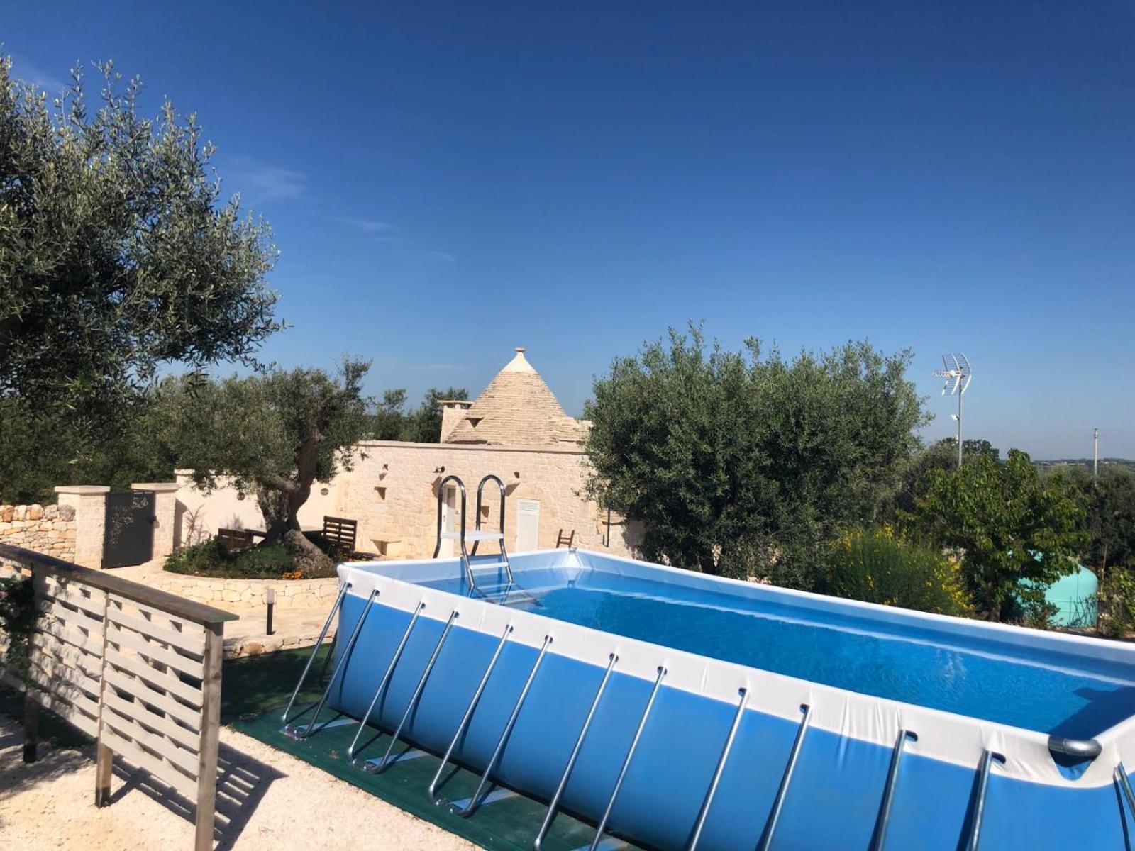 Trullo Dell' Edera Con Piscina Privata * Alberobello